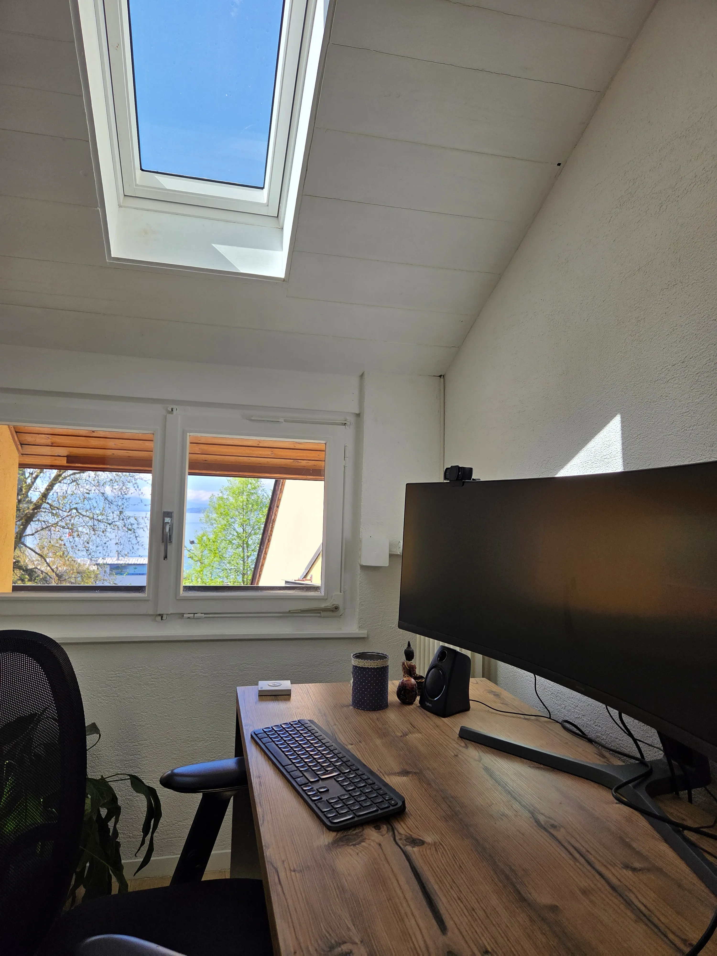 Bureau avec vue sur le lac